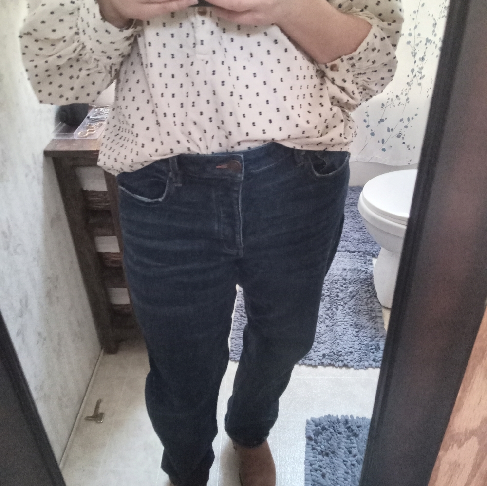American Eagle Tomgirl button fly jeans